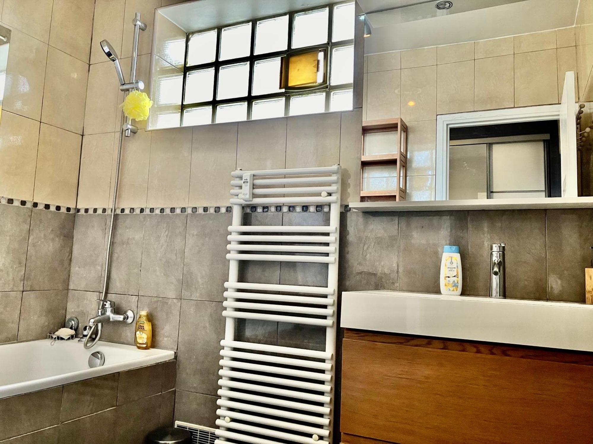 Parisian Lounge 8 Pers Front Station Apartment Villemomble Bagian luar foto